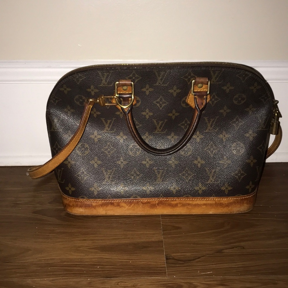~AUTHENTIC~ Vintage Alma PM Louis Vuitton Bag